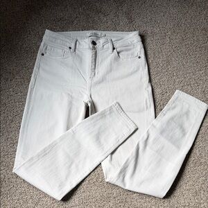 Hidden Creamy White Denim Skinny Jeans Women's  Size 28 Stretch fabric Soft  EUC